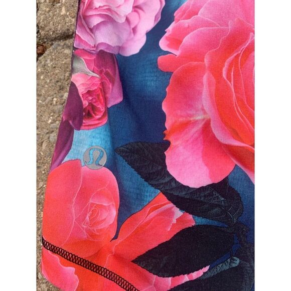 Lululemon Tank Top Floral Racerback Athletic Sleeveless Activewear - Picture 8 of 8
